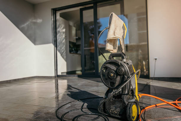 Animal Enclosure Cleaning in Bacliff, TX